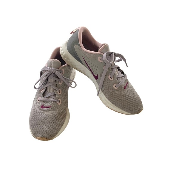 Nike Legend React Gray Women’s Running/Training Shoe - Picture 1 of 10